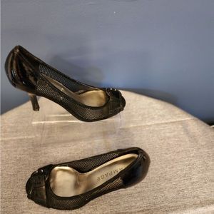 Women black heels